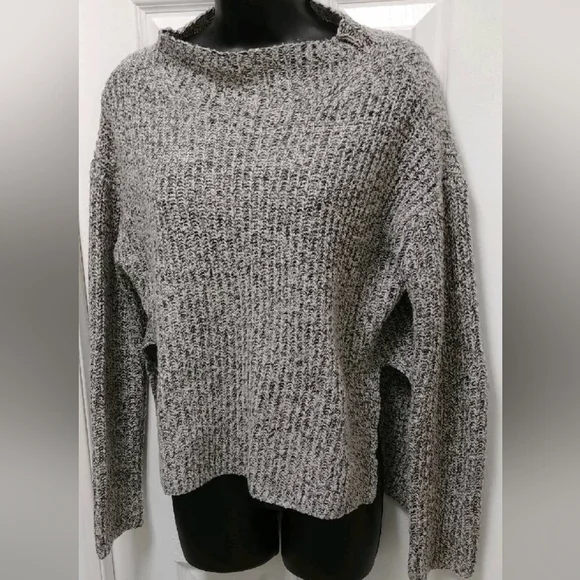 Cloth knit pullover sweater - Picture 1 of 6